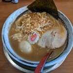 栄昇らーめん - 醤油とんこつ（700円）、味玉（50円）