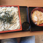 更科 - ざる蕎麦大盛りとカツ丼