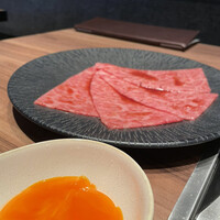 焼肉うしごろ 新宿三丁目店 - ザブトンのすき焼き