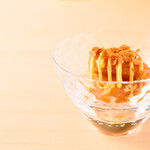 鮨 米島 - ビワのコンポート