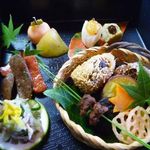 星月庵 - 見た目も綺麗なお料理。お肉は一切使用されていないのですが、鶏肉のような食感の品もありました。 
