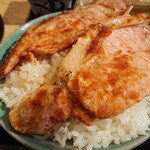 魚沼亭 - 豚の生姜焼きon theライス