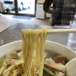 盛華園 - 麺アップ