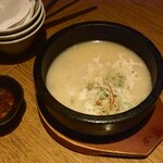 Yakiniku Toraji Shinjuku Takashimaya Taimuzusukueaten - 牛テール粥