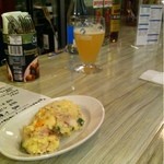 定番ロシアンサラダとビール