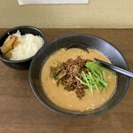 麺処 ごまや - こだわり坦々麺ゴマ濃いめ ライス