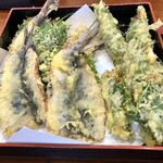船頭の台所 - いわし天ぷら（ハーフ）と、いかなめろう天ぷら（ハーフ）