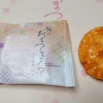 もち吉 - 料理写真:醤油味の煎餅