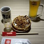 Kozakana Amochin - 「生ビール」（550円）＋「ハーフちーいか天ぷら」（385円）のセット