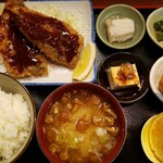 夢や - 日替り定食(アジフライ)