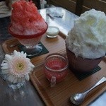 埜庵 - Ｗいちごミルク（手前）