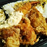 Koube Bifukan Guri Runakagawa - からあげ&エビフライ弁当 500円