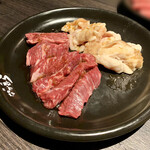 焼肉 なかむら - ハラミ 869円・シマ腸 748円