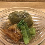 赤坂 菊乃井 - 昼懐石１３３１０円。冷やし炊き合わせ。賀茂茄子が甘くて、トロトロで、とーっても美味しかったです（╹◡╹）（╹◡╹）。蓮根炒り煮は不要かも。。
