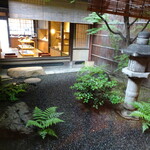 室町 和久傳 - 中庭