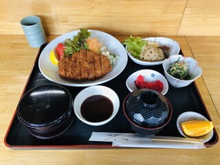 Dan - 豚カツ定食　１０００円