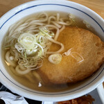 うどん ウエスト - トッピング丸天はデカイよ！
かけつゆはお出汁が効いてます