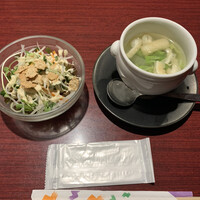 フーロン - 麻婆豆腐ライス　1100円
                      （サラダ、スープ、デザート付き）