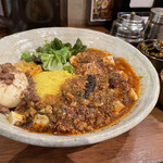 SPICY CURRY 魯珈 - 