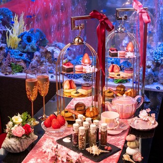 Deep sea afternoon tea: seasonal fruits, all-you-can-drink tea, and the world's three great delicacies