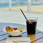 スキップエッグ - ◆ホットアップルパイ&バニラアイス
            ◆アイスコーヒー