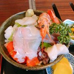 蔵八 - 海鮮丼アップ