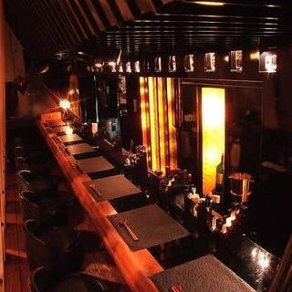 臨場感溢れる厨房が舞台の麺劇場