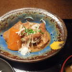 sanchichokusouosakanatooyasaiumibatake - 平日ランチ：黒豚なんこつのみそ煮