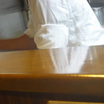 岩亭 - チャーハンゴシゴシ鍋に押し付け。