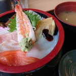 魚がし食堂はま蔵 - ちらし1300円→1050円