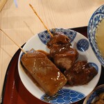 Tsukidibaruwadaya - ゴロッと牛すじとこんにゃくの土手煮。甘辛の味噌が旨い！