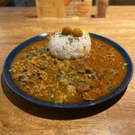 カリー日和 - ２種盛り(キーマカレー、牛肉とインゲンのトマトカリー)