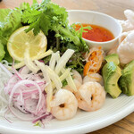 Ron Herman Cafe - 海老とアボガドのエスニックサラダ