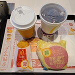 マクドナルド - ソーセージエッグマフィンのセット(クーポン350円)です。