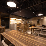 本町料理店 - テーブル席