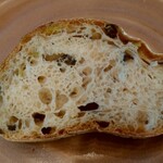政次郎のパン - オリーブパン