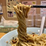 横浜家系ラーメン 平田屋 - 麺リフト