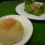 トラットリア ジョイア - バジル風味のフォカッチャ