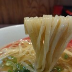 麺や凛 - 冷やし塩らーめん 麺リフト