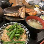 一夜干しと海鮮丼 できたて屋 - 