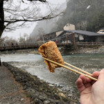 DELiCiA - かじかんで大変。カラシ塗ったいなりの味でした。