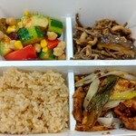 パリヤ - DELI BOX(弁当) 1,352円 ♪