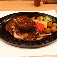 本格肉料理 丸小 - 鉄板ハンバーグ
