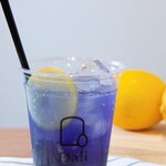 Dali Toast&Sand Delicatessen - 不思議な色味のパープルレモンスカッシュ★