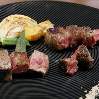 銀座 鉄板焼き Sublime - サーロインの鉄板焼き、焼き野菜添え