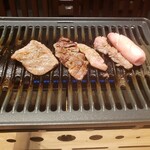 焼肉 輝 - ちょっと火力が弱めかも？ゆっくり焼肉を楽しもう♪