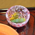膳座敷 季味 - 菊花とんぶり浸し