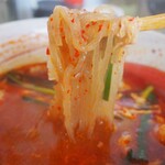 辛麺屋 蘭飯 - もつ辛麺（こんにゃく麺）