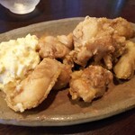 金町製麺 - 自家製タルタルソース付の唐揚げ