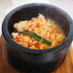 辛麺屋 蘭飯 - 石焼ごはん（辛麺のスープをかける）